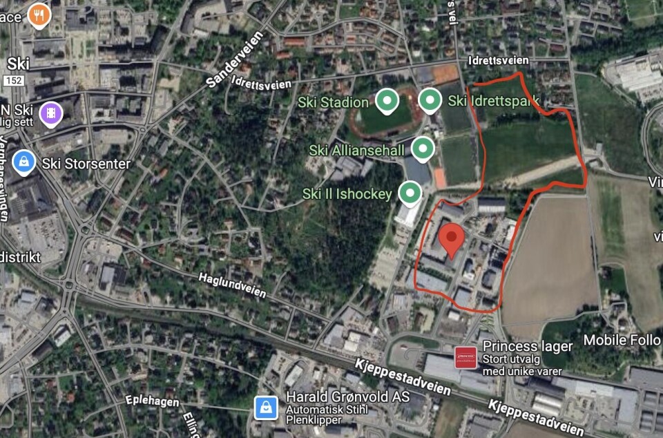 TEGLVEIEN 18B: 21 minutter gange fra Ski stasjon finner vi tomta NFF snuser på.