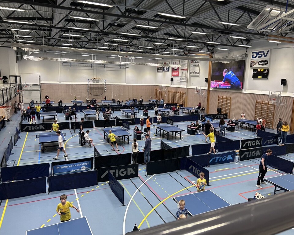 FULL FRES: Turneringen Oppegård Open sørger for stor aktivitet i hallen.