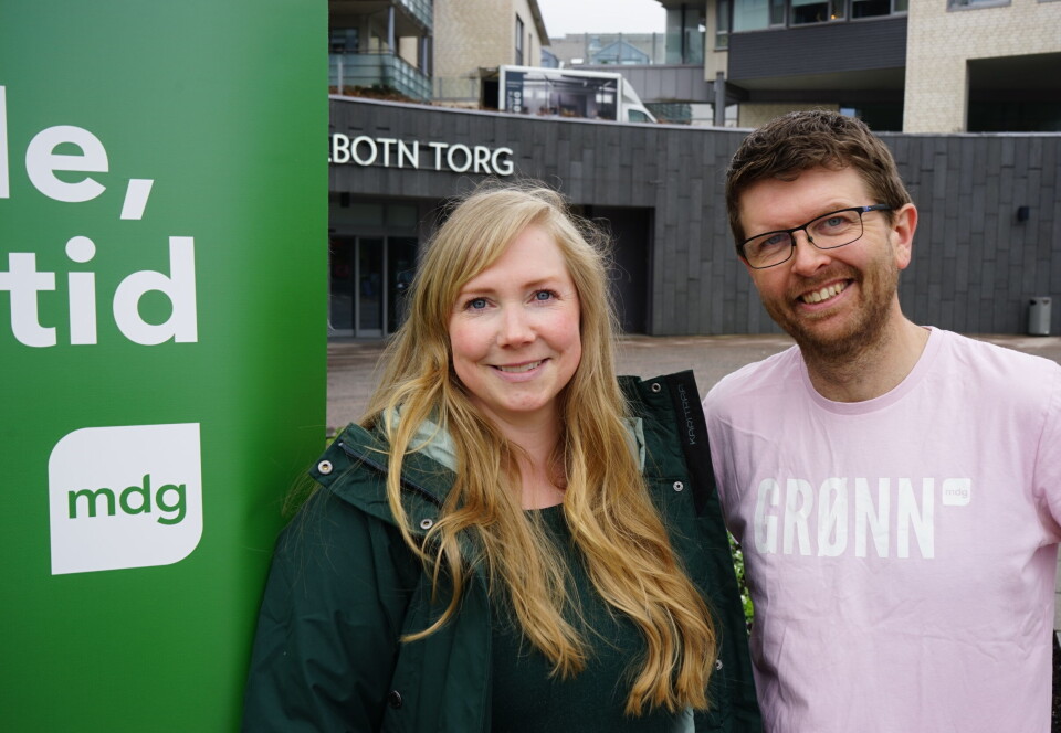 SIER NEI: Marthe Arnesen og Hans Martin Enger synes Høyre-ordfører Cecilie Pind bommer på mål i landslagssaken.