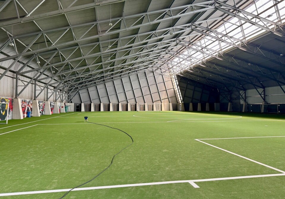 HALL: Anlegget har også sin egen hall, men den belgiske vinteren er sjelden krevende nok til at den blir brukt til fotball.