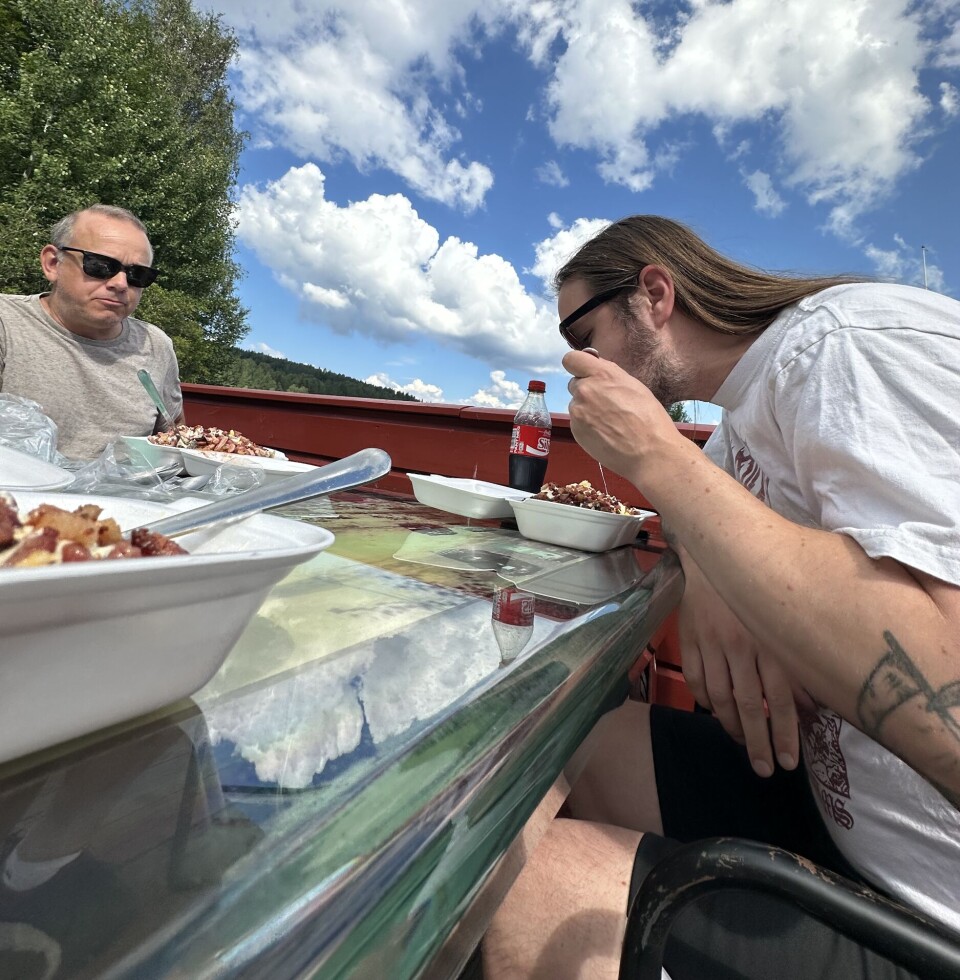 POENGTERER DET ÅPENBARE: Holm poengterer at det er nok mat for å bli mett.