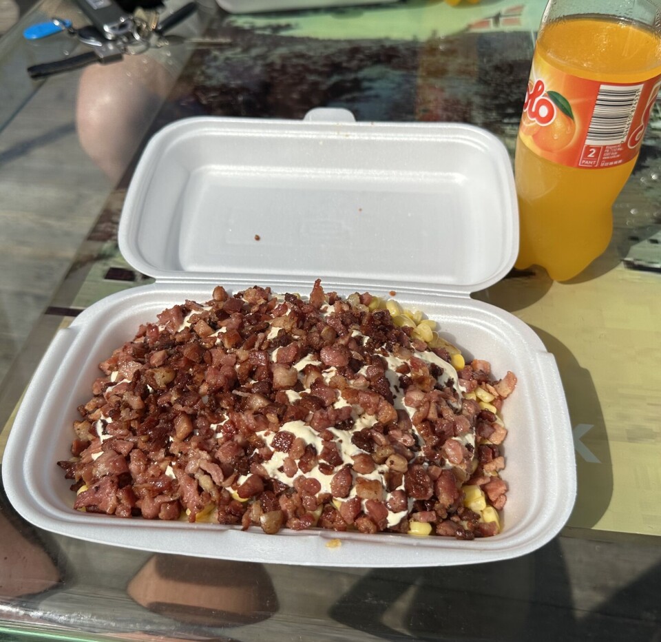 BACON: Om det er bacon eller potet som er tilbehøret i denne retten er usikkert, men at dette smakte digg er det ingen tvil om.