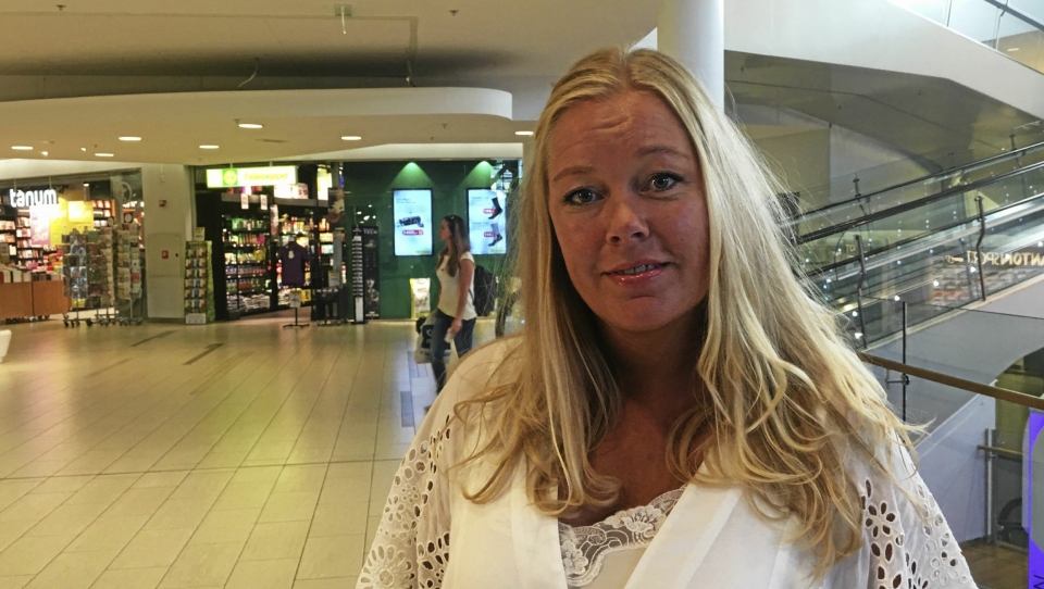 GLEDER SEG TIL Å TA FATT PÅ JOBBEN: Gudrun Røed har overtatt sjefs-stolen på Kolbotn torg.