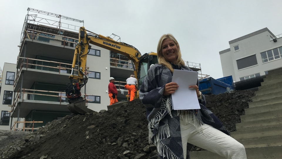 FORNØYD: Ulla J. Gundersen i Bolig Og Eiendomsutvikling synes Odlo-byggene har blitt flottere enn hun hadde forestilt seg.