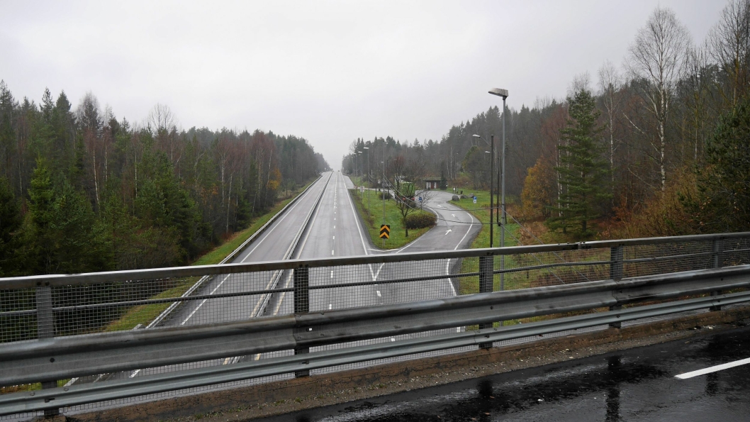 HER KJØRER MANGE FORT: E18 på Svartskog er et yndet sted for råkjørere, og for politikontroller.