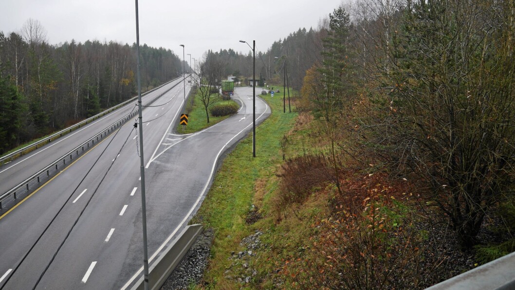 HER BLE HAN STOPPET: Det var her på Svartskogtoppen at politiet påtraff sykkelturisten. Han fikk beskjed om å finne alternative veier. HER BLE HAN STOPPET: Det var her på Svartskogtoppen at politiet påtraff sykkelturisten. Han fikk beskjed om å finne alternative veier.