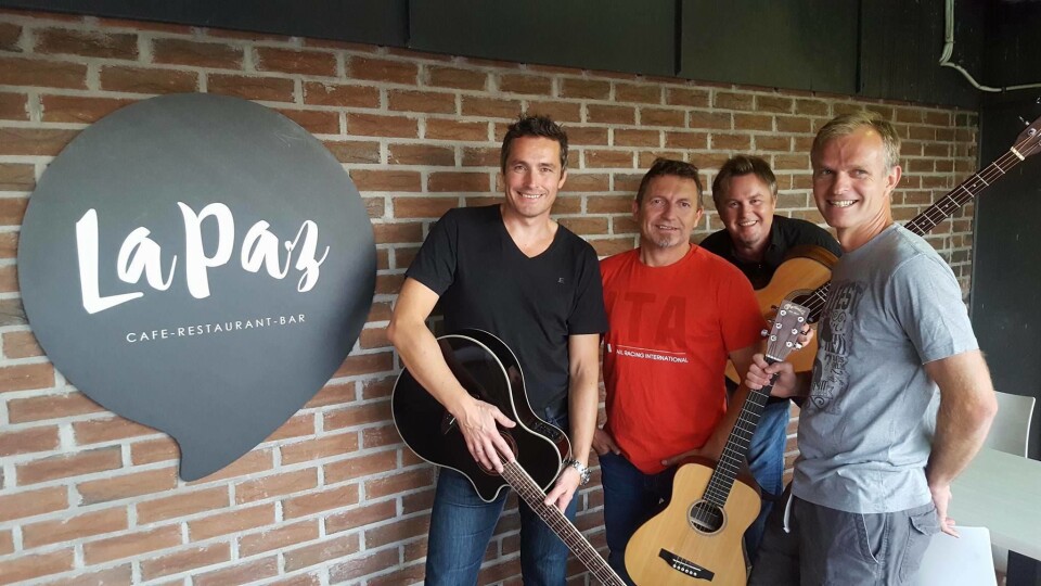 KLARE FOR Å UNDERHOLDE GREVERUD: Menn Med Gitar tar med seg gitarene sine til La Paz Greverud denne helgen. KLARE FOR Å UNDERHOLDE GREVERUD: Menn Med Gitar tar med seg gitarene sine til La Paz Greverud denne helgen.