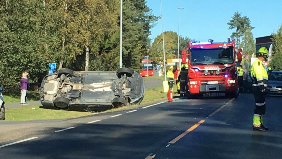 INGEN BLE HARDT SKADET: Heldigvis gikk det forholdsvis godt i dette trafikkuhellet i Kongeveien på Sofiemyr. INGEN BLE HARDT SKADET: Heldigvis gikk det forholdsvis godt i dette trafikkuhellet i Kongeveien på Sofiemyr.