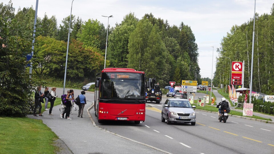 TRANGT OM PLASSEN: Det er mange som nå må velge å kjøre buss fremfor tog på grunn av togstreiken. Da blir det trangt, som for eksempel på 83-bussen til og fra Oppegård. TRANGT OM PLASSEN: Det er mange som nå må velge å kjøre buss fremfor tog på grunn av togstreiken. Da blir det trangt, som for eksempel på 83-bussen til og fra Oppegård.