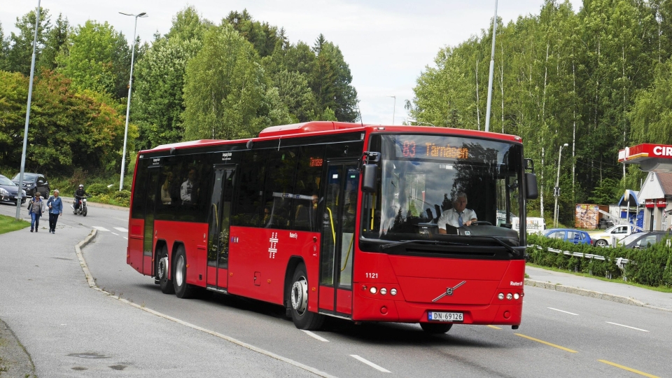 VÆR OBS PÅ NYE TIDER: Dersom du pendler til og fra Oslo, for eksempel med 83-bussen, må du være obs på at det er nye rutetider for mange lokalruter inn til Oslo.