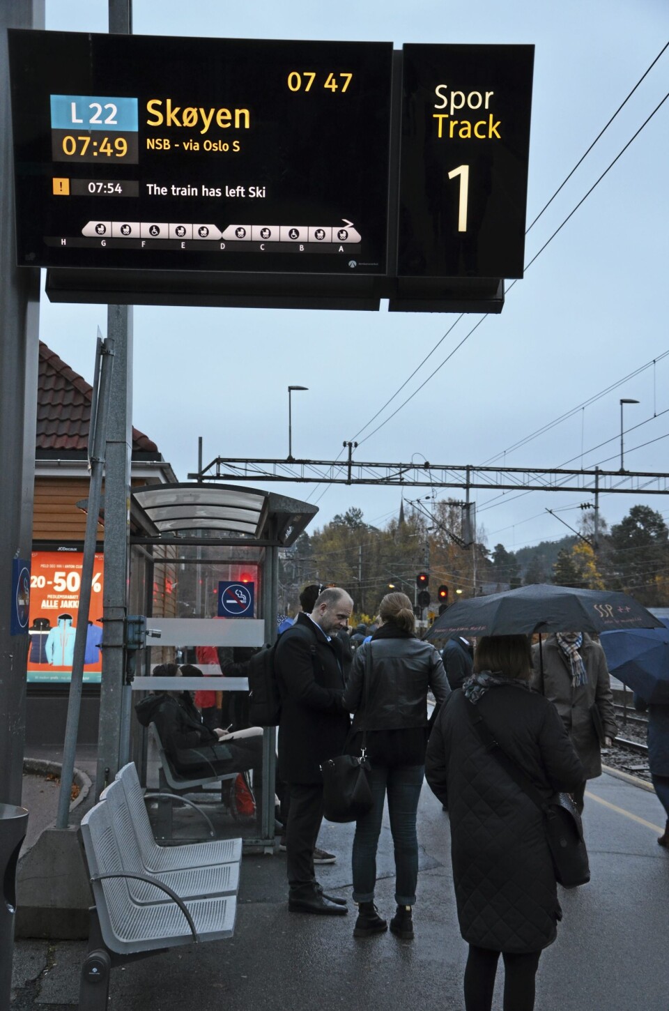 FOR DET MESTE I RUTE: Togene var back on track tirsdag, med unntak av litt oppstartsrusk. Det er likevel gledelig at transporten til byen nå går som normalt igjen! FOR DET MESTE I RUTE: Togene var back on track tirsdag, med unntak av litt oppstartsrusk. Det er likevel gledelig at transporten til byen nå går som normalt igjen!