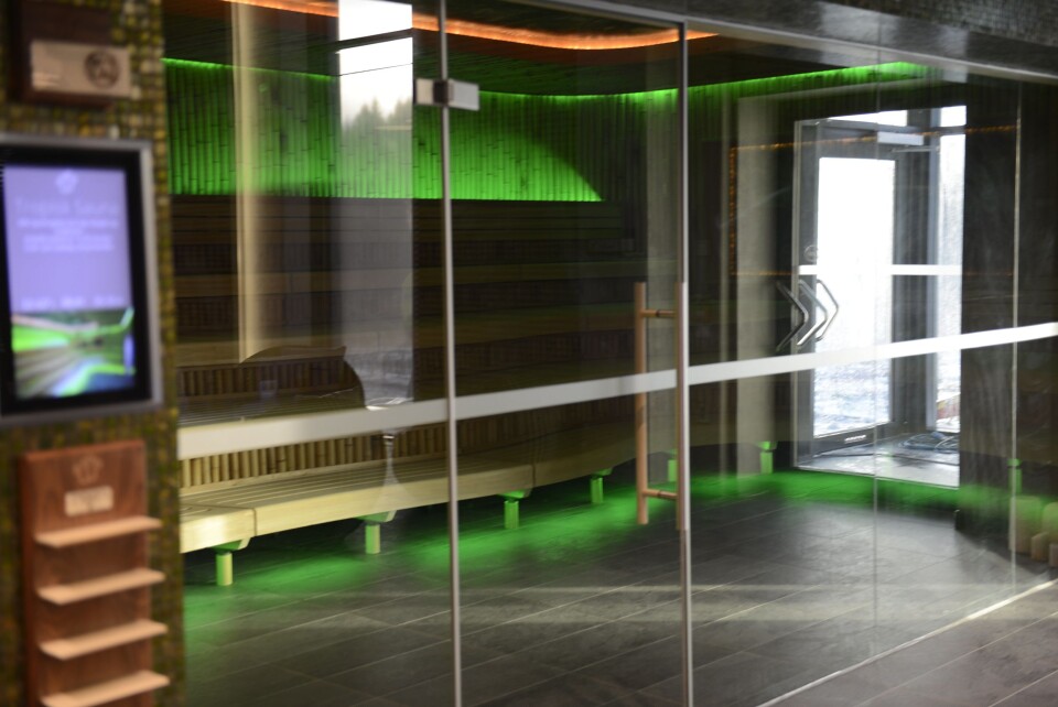 TROPISK SAUNA: Deilig lys i den tropiske saunaen. TROPISK SAUNA: Deilig lys i den tropiske saunaen.