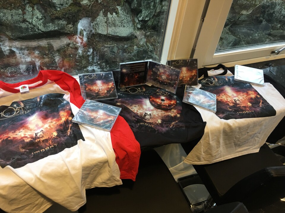 SKIKKELIG MERCHANDISE: Alle skikkelig band må ha T-skjorter og annet fett stæsj. SKIKKELIG MERCHANDISE: Alle skikkelig band må ha T-skjorter og annet fett stæsj.