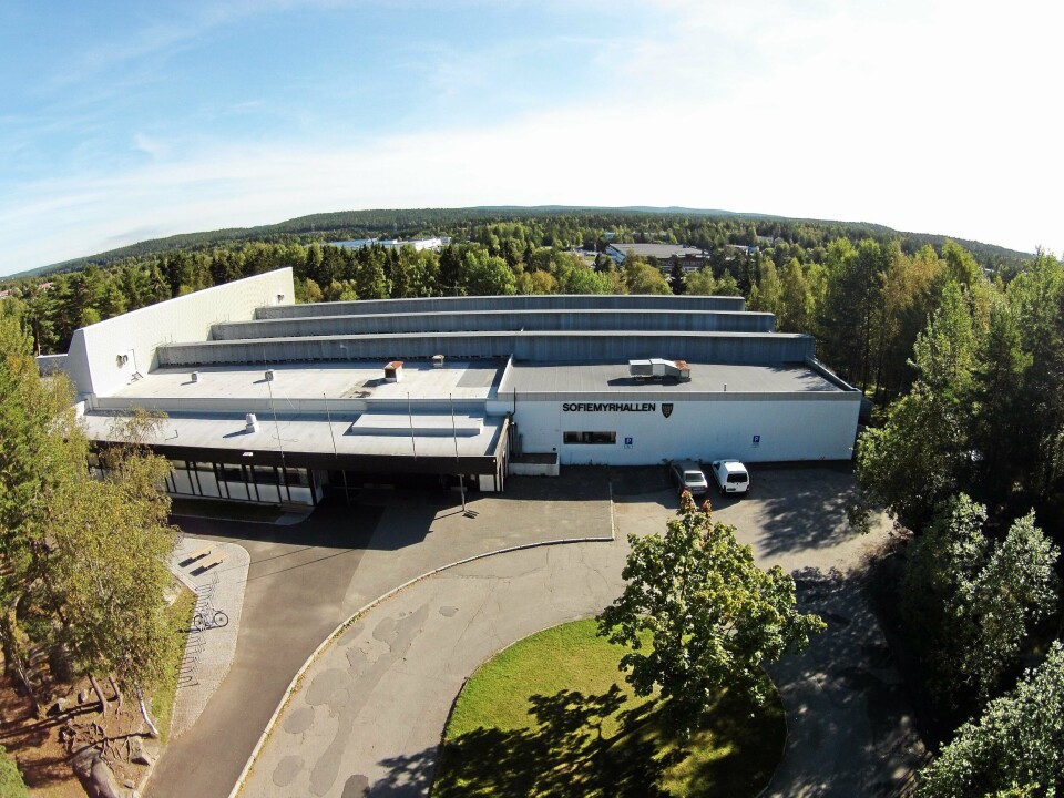 SKAL RIVES: Sofiemyrhallen synger på siste versjet, og den gamle, slitte hallen får snart hvile i fred. SKAL RIVES: Sofiemyrhallen synger på siste versjet, og den gamle, slitte hallen får snart hvile i fred.