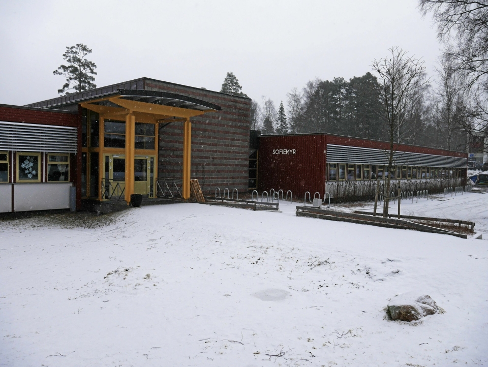 SKAL RIVES: Dagens barneskolebygg på Sofiemyrtoppen skal jevnes med jorden og erstattes med boliger.