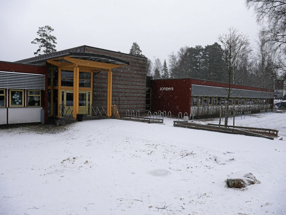 SKAL RIVES: Dagens barneskolebygg på Sofiemyrtoppen skal jevnes med jorden og erstattes med boliger. SKAL RIVES: Dagens barneskolebygg på Sofiemyrtoppen skal jevnes med jorden og erstattes med boliger.