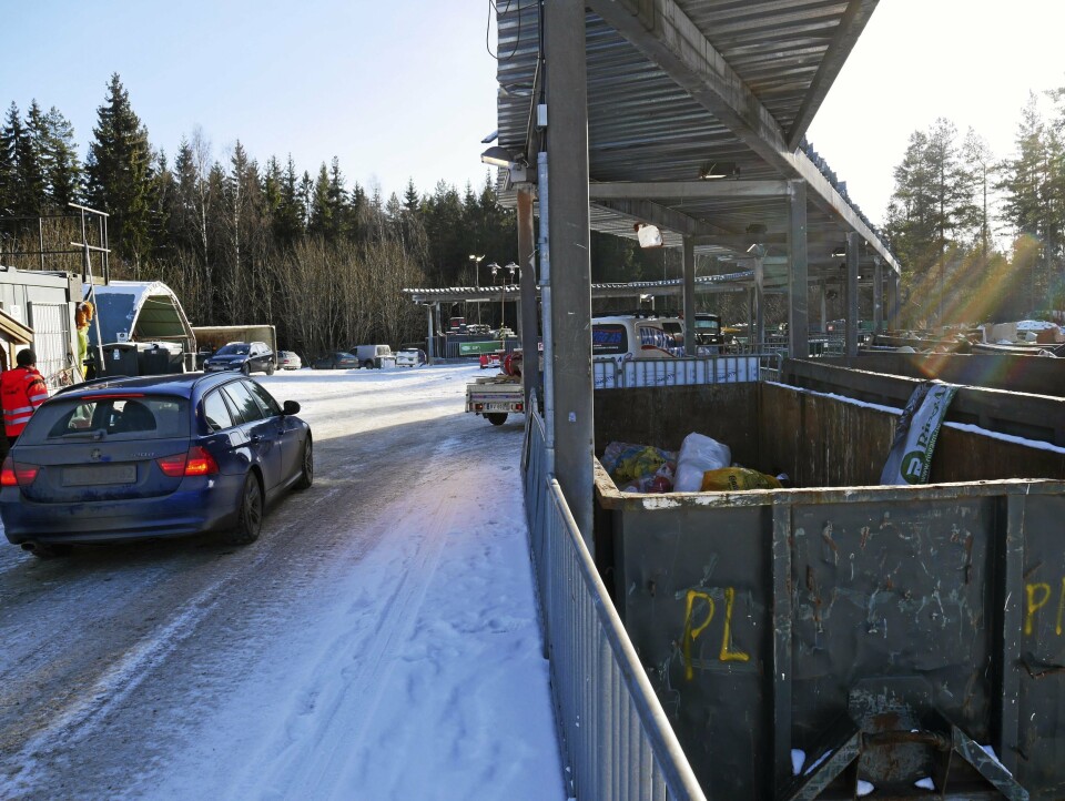 VIL TROLIG BESTÅ: Det er Oppegård kommune som eier tomten til gjenvinningsstasjonen på Sofiemyr mens Follo Ren IKS drifter selve stasjonen. VIL TROLIG BESTÅ: Det er Oppegård kommune som eier tomten til gjenvinningsstasjonen på Sofiemyr mens Follo Ren IKS drifter selve stasjonen.
