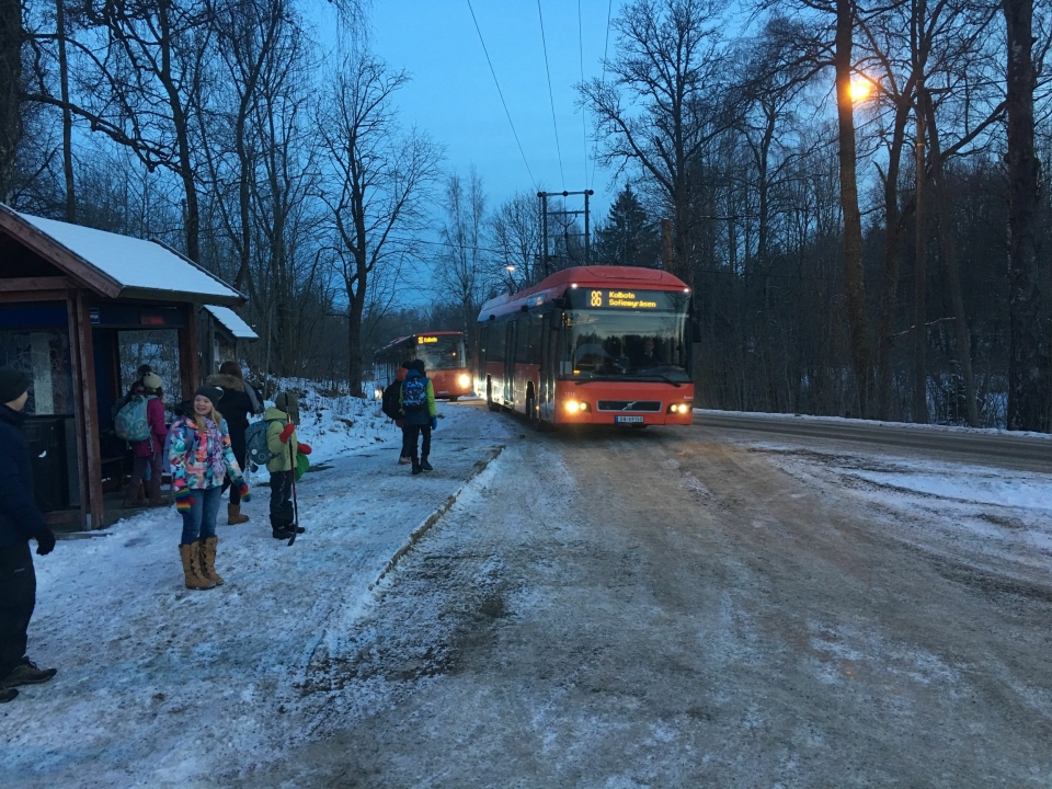 FORBLIR BELTEFRI: Enn så lenge blir beltefrie busser alternativet for rutebussens linje 86, som trafikkerer skolebarn fra Svartskog til Kolbotn skole.