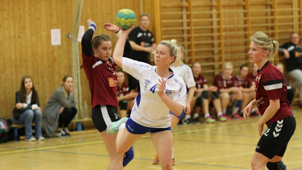 TREDJE SEIER PÅ RAD: Kolbotn 2-damene er inne i en god periode mot sesongslutten. TREDJE SEIER PÅ RAD: Kolbotn 2-damene er inne i en god periode mot sesongslutten.