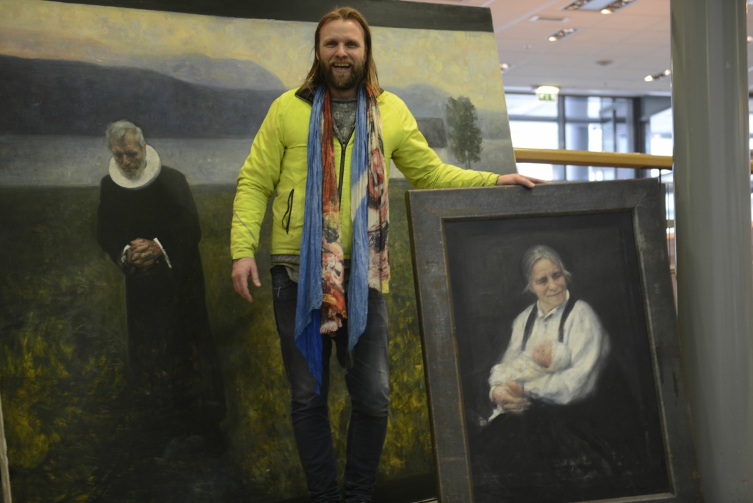 PRESTEN OG MOR: Maleriet av presten Børre knutsen er et av Vebjørn Sands favorittbiler. Portrettet av mor minne Aune på at han må lære seg å bukke dypt og være ydmyk igjen, som han har lært av sine forldre og besteforeldre.