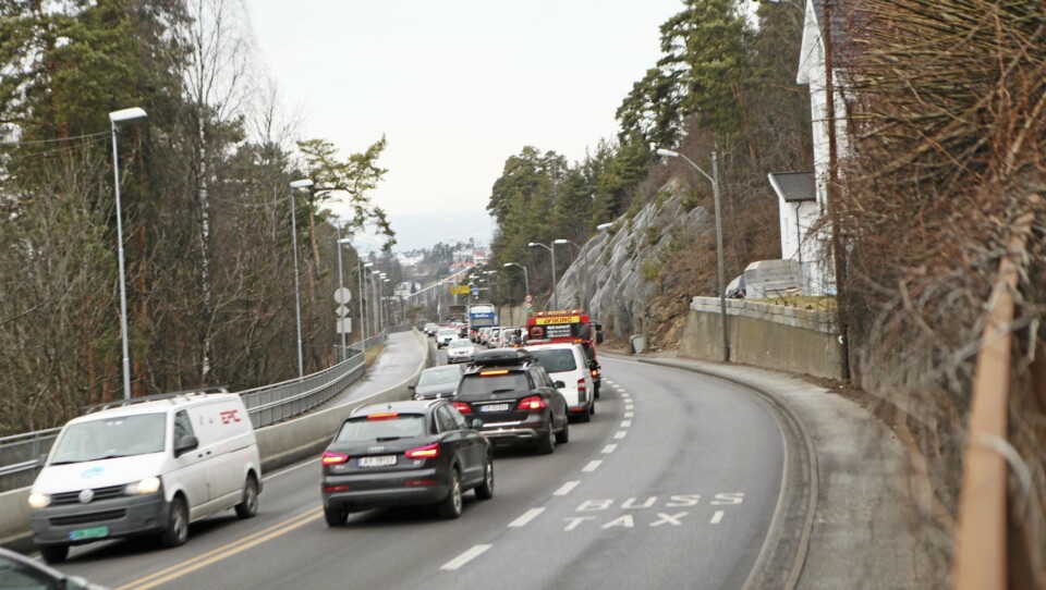 MYE TRAFIKK PÅ VEIENE: Det er travelt ute på veiene våre denne helgen. MYE TRAFIKK PÅ VEIENE: Det er travelt ute på veiene våre denne helgen.