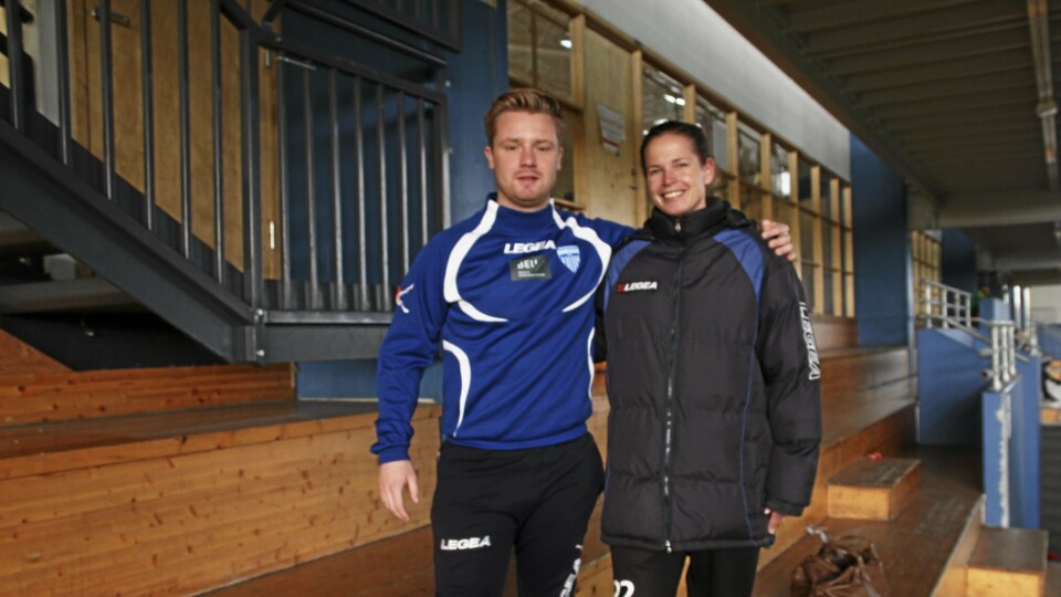 KLARE FOR SESONGEN: Hovedtrener Cecilie Berg Hansen og assistenttrener Fredrik Vold tror på Kolbotn i år.