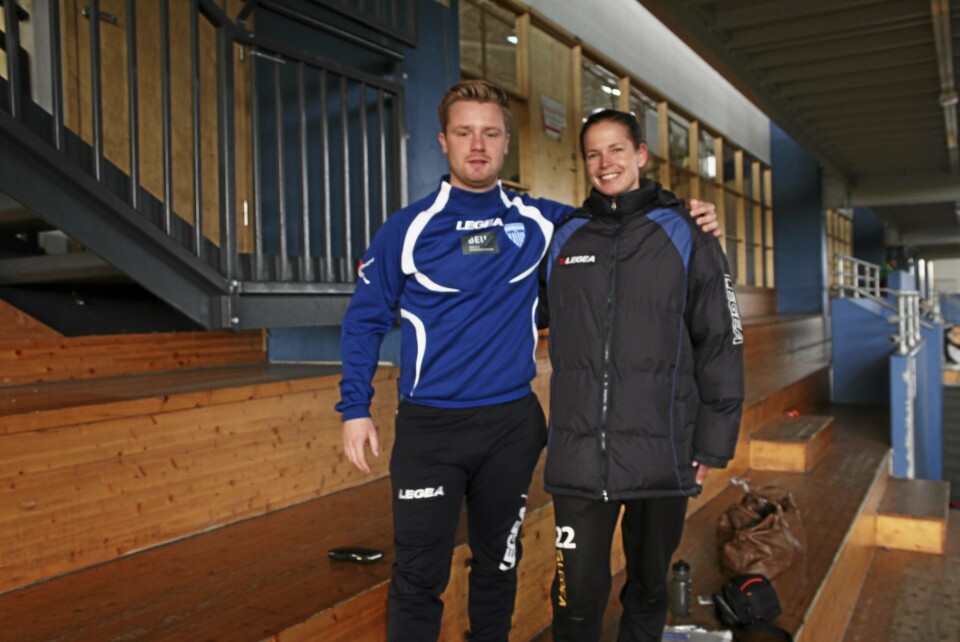 KLARE FOR SESONGEN: Hovedtrener Cecilie Berg Hansen og assistenttrener Fredrik Vold tror på Kolbotn i år.