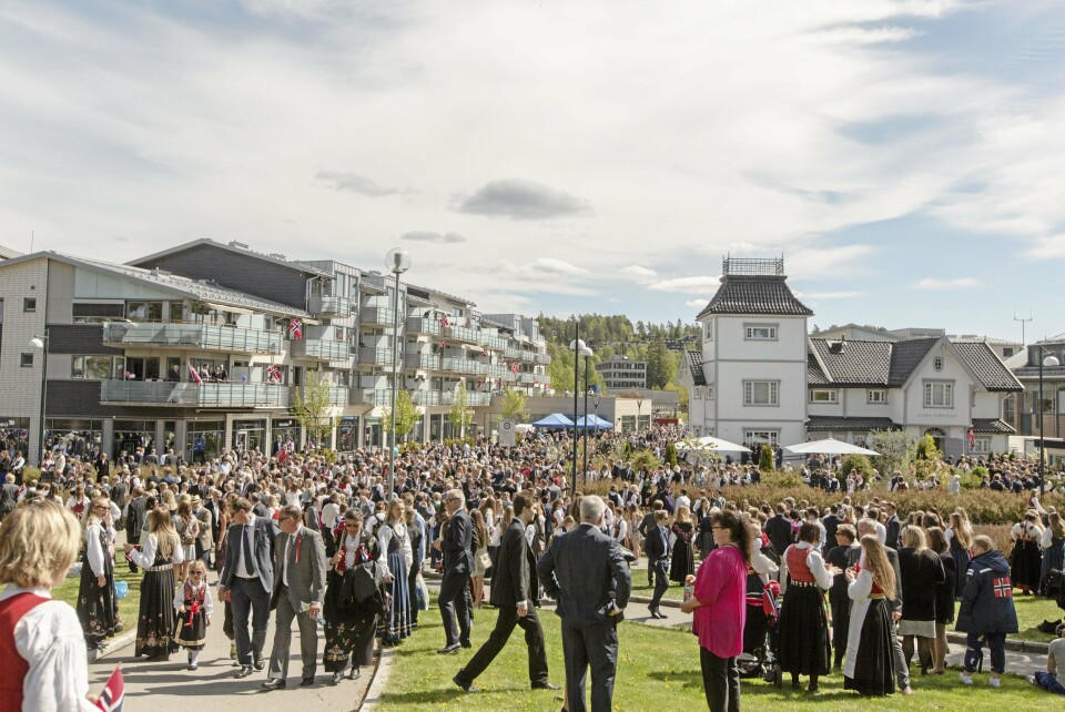 HIPP, HIPP, HURRA: Endelig er det klart for 17. mai! Her finner du årets program for hele Oppegård! HIPP, HIPP, HURRA: Endelig er det klart for 17. mai! Her finner du årets program for hele Oppegård!
