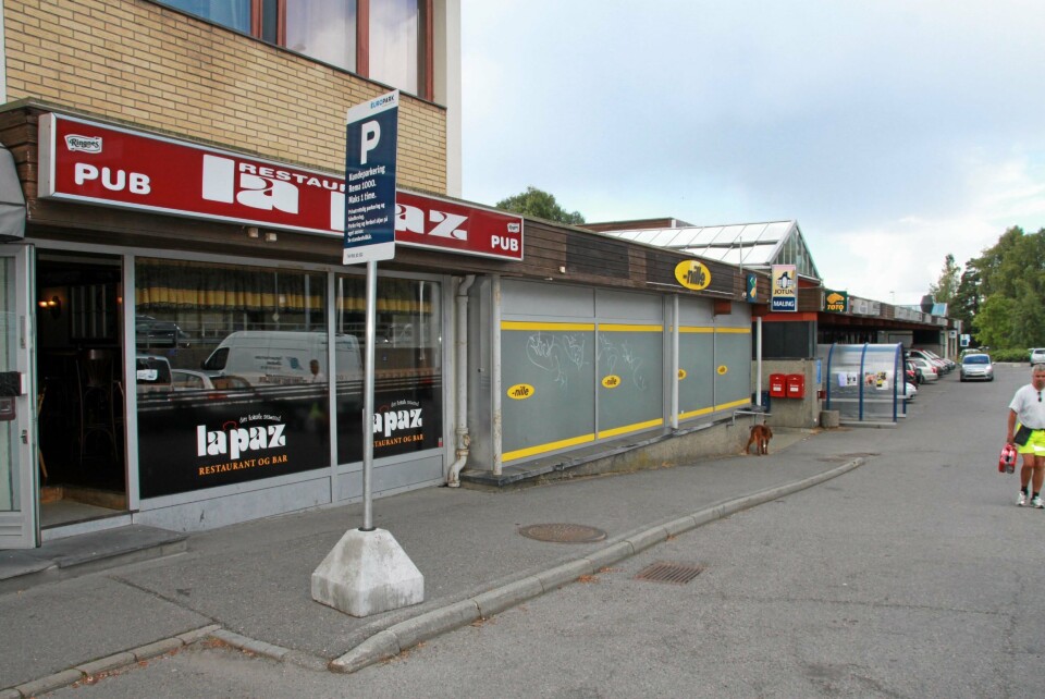 FØR: Slik så La Paz ut før de la ned restauranten og puben i 2015. Nå har de flyttet litt lenger ned i bygget på sofiemyr senter. FØR: Slik så La Paz ut før de la ned restauranten og puben i 2015. Nå har de flyttet litt lenger ned i bygget på sofiemyr senter.