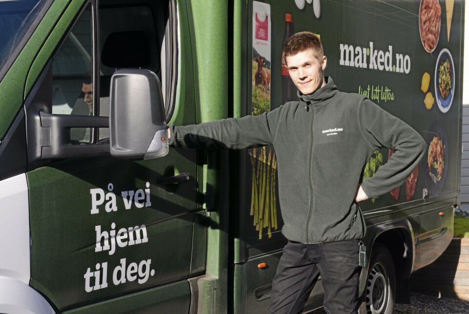 I RUTE: Sjåfør Tom Bråten (25) sier han enda har til gode å komme forsinket til en leveranse. I RUTE: Sjåfør Tom Bråten (25) sier han enda har til gode å komme forsinket til en leveranse.