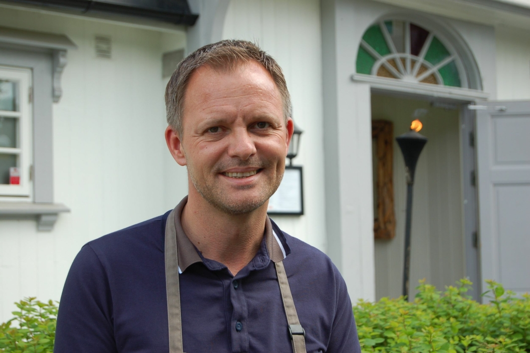 VIKTIG ORDNING: Vebjørn Aarflot tror smilefjesordningen er grunnen til at alle spisestedene i kommunen har skjerpet seg.