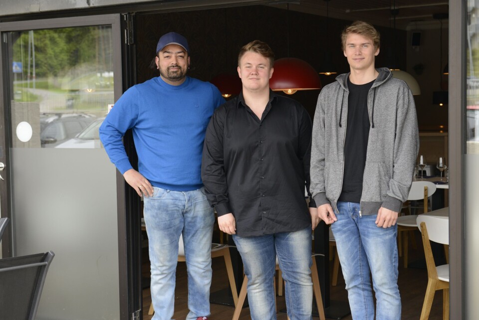 KLAR FOR SOMMEREN: Babar Razzaq (f.v), Marcus Seim Gudbrandsen og Eirik Djønne er klare for fult hus hele sommeren på Greverud. KLAR FOR SOMMEREN: Babar Razzaq (f.v), Marcus Seim Gudbrandsen og Eirik Djønne er klare for fult hus hele sommeren på Greverud.