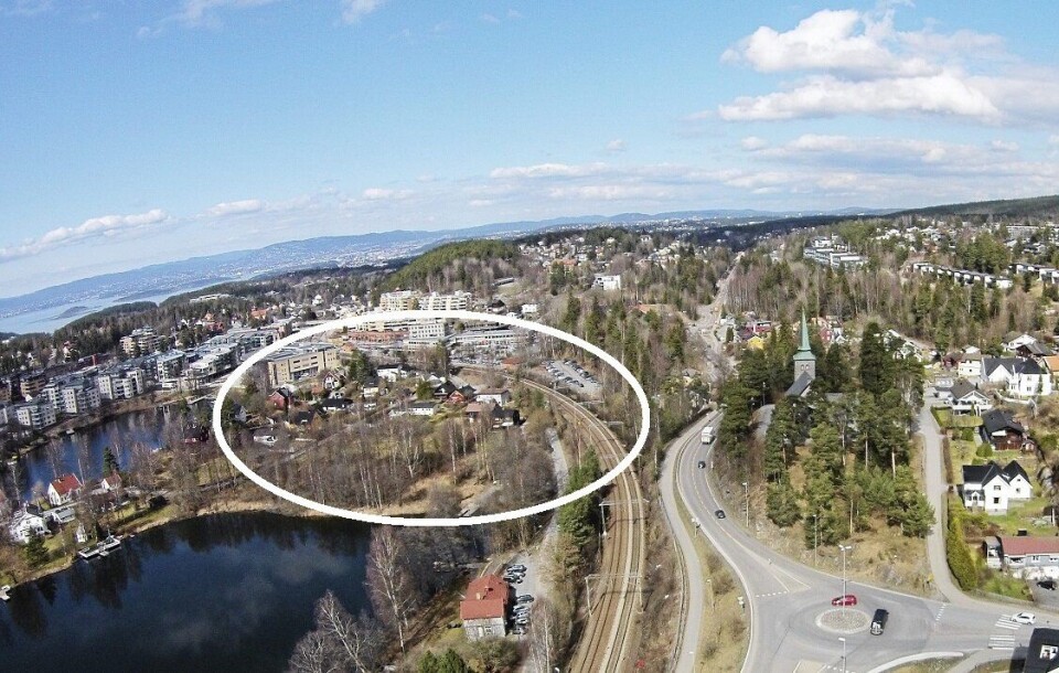 FRA FUGLEPERSPEKTIV: Det er i området som er ringet ut med stor, hvir runding at det skal bygges!. FRA FUGLEPERSPEKTIV: Det er i området som er ringet ut med stor, hvir runding at det skal bygges!.