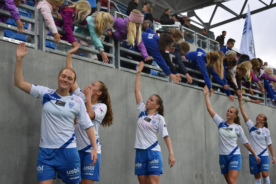 KJEMPER HARDT: Kolbotn-damene gjør alt de kan for å ta poeng i årets serie. Her kjempet de mot Vålerenga og var med på å åpne VIFs nye storstadion i forrige serierunde. KJEMPER HARDT: Kolbotn-damene gjør alt de kan for å ta poeng i årets serie. Her kjempet de mot Vålerenga og var med på å åpne VIFs nye storstadion i forrige serierunde.
