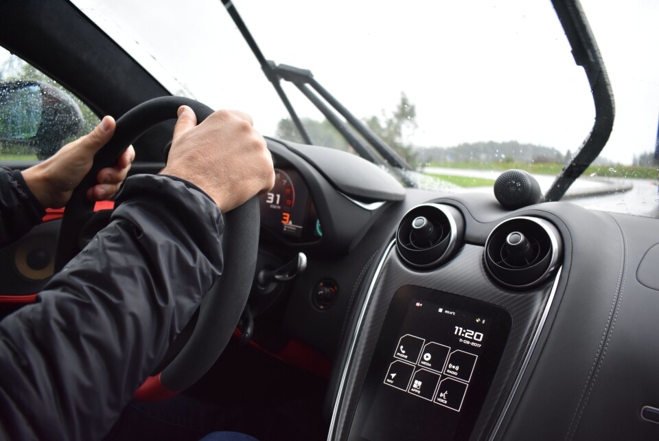 Kolbotn Bil og tur i McLaren mandag 11. september 2017 med Hans Martin Tonne. Kolbotn Bil og tur i McLaren mandag 11. september 2017 med Hans Martin Tonne. McLaren 570S! Kolbotn Bil og tur i McLaren mandag 11. september 2017 med Hans Martin Tonne. Kolbotn Bil og tur i McLaren mandag 11. september 2017 med Hans Martin Tonne. McLaren 570S!