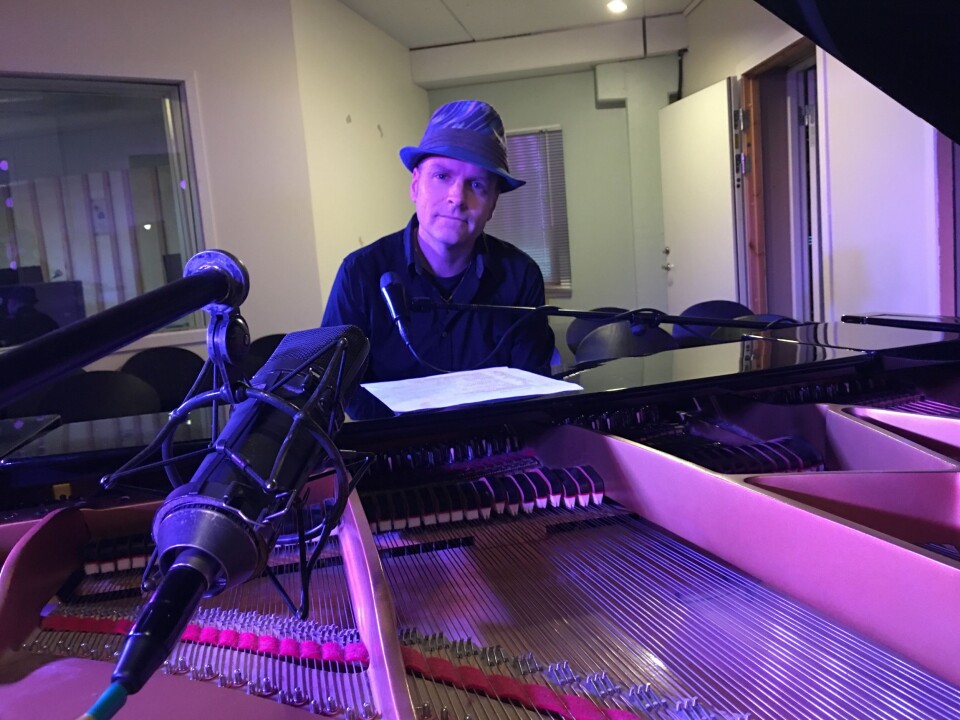 LIVE IN CONCERT: Vegard Schow gir deg ny musikk på oavis.no - live fra studio på Sofiemyr! LIVE IN CONCERT: Vegard Schow gir deg ny musikk på oavis.no - live fra studio på Sofiemyr!