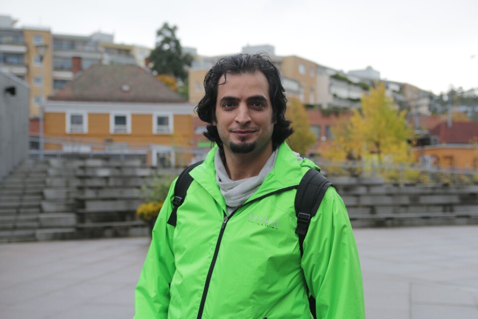 MENER BUSSEN OFTE ER SEN: Arne Kanbar (30)Sofiemyr: – Jeg har ikke sett de nye rutene. Jeg bruker 83-bussen, når jeg skal reise kollektivt, men den er alltid for sent. MENER BUSSEN OFTE ER SEN: Arne Kanbar (30)Sofiemyr: – Jeg har ikke sett de nye rutene. Jeg bruker 83-bussen, når jeg skal reise kollektivt, men den er alltid for sent.