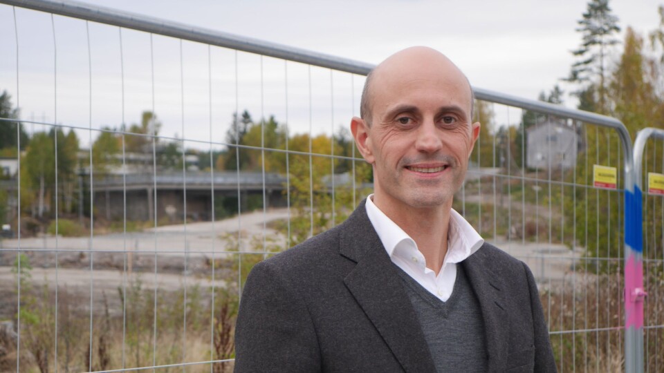 FRA GAMMEL TRELAST VIA RIVING TIL BOLIGER AV ALLE SLAG: Prosjektsjef Kim André Moe i JM Norge gleder seg til å ta fatt på byggestarten på Trelasttomta, men først er det klart for salg, og salget, dét er allerede i gang! FRA GAMMEL TRELAST VIA RIVING TIL BOLIGER AV ALLE SLAG: Prosjektsjef Kim André Moe i JM Norge gleder seg til å ta fatt på byggestarten på Trelasttomta, men først er det klart for salg, og salget, dét er allerede i gang!