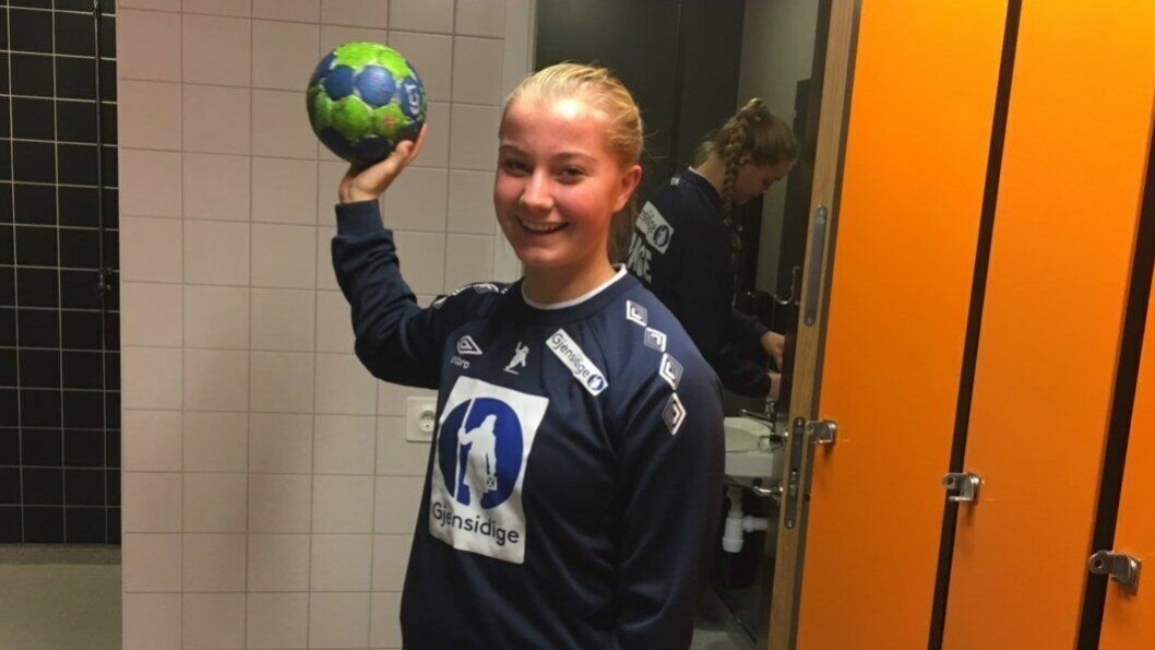 TALENT: Julie Hattestad (16) er med på landslagssamling for U-jentene i Sverige denne uken. TALENT: Julie Hattestad (16) er med på landslagssamling for U-jentene i Sverige denne uken.