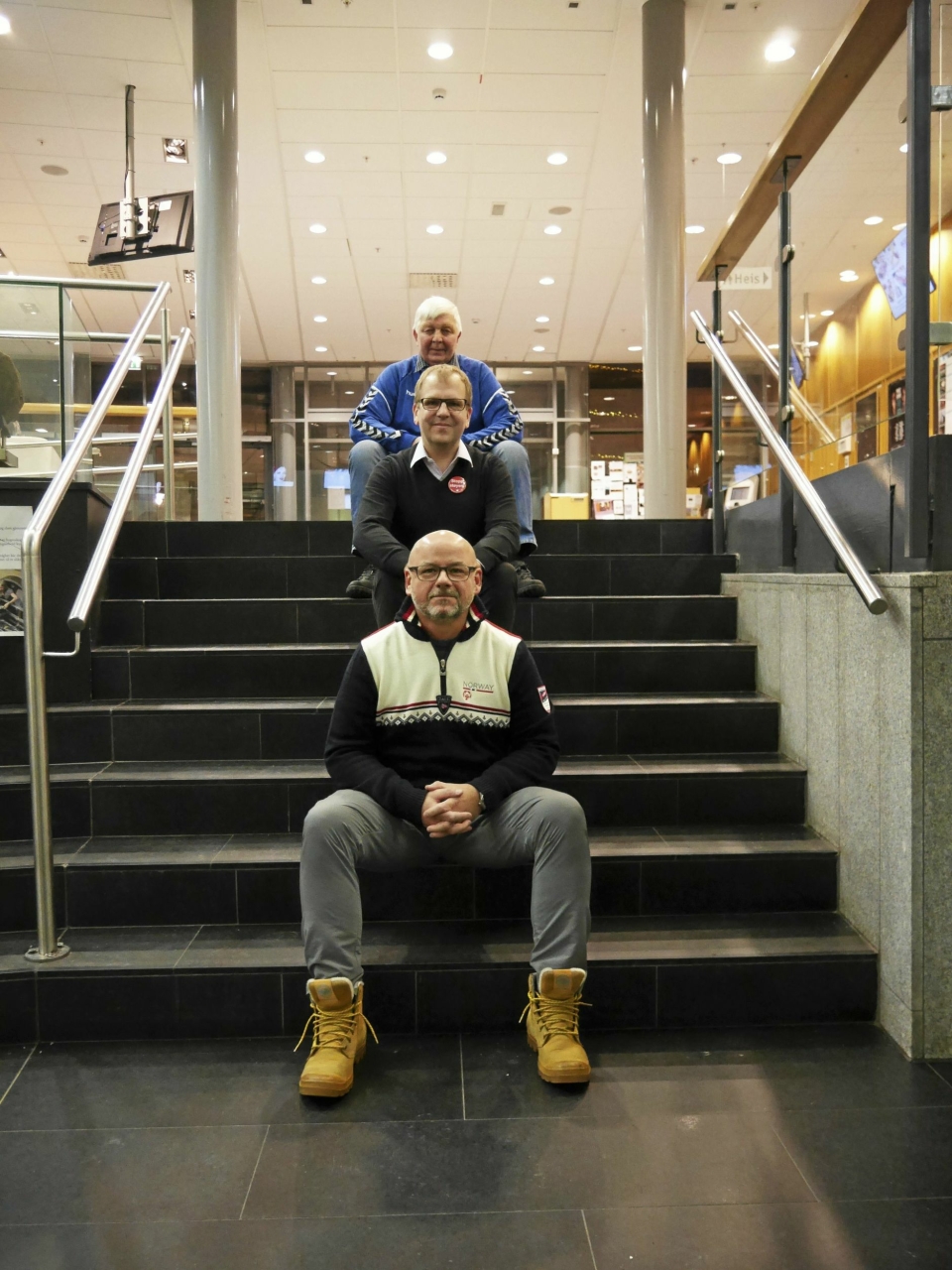NOMINERTE: Helge Marstrander og Stopp Støyen (i midten), Kyrre Riis i Kolbotn Basket (bak) og Stål Rune Jensen i OIs tilrettelage gruppe er alle nominert til Frivillighetsprisen. i år.