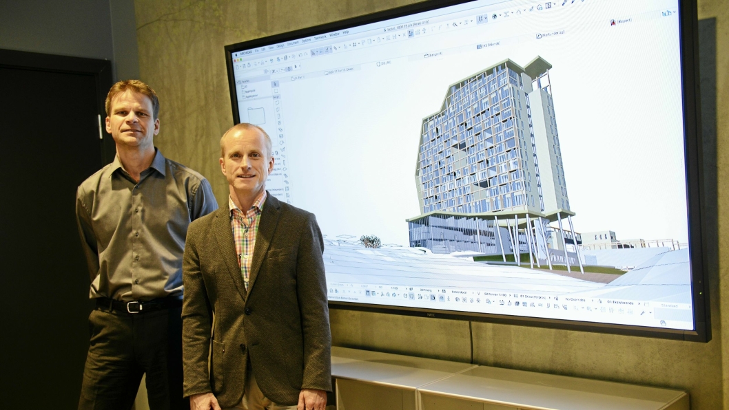 GLEDER SEG: Arkitekt Øystein Rognebakke og Kristian Gundersen, development director i Canica er klare for å bygge hotell på Sofiemyr.