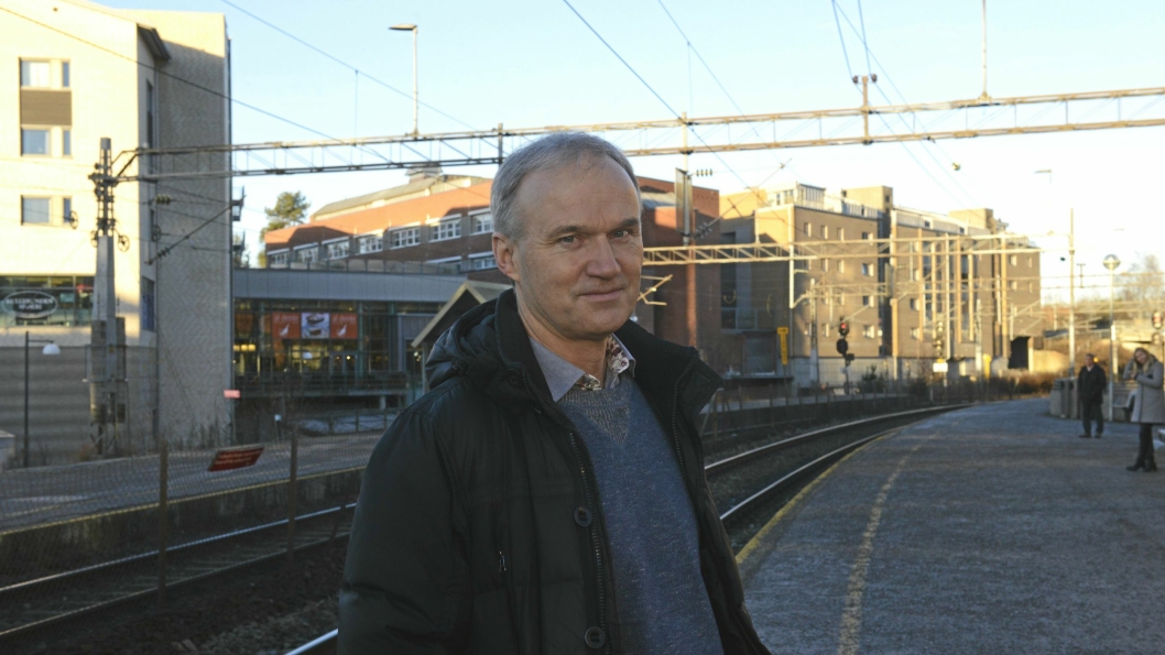 NSB UTE I HARDT VÆR: NSB-sjef Geir Isaksen fra Oppegård innrømmer i et intervju med Aftenposten av konsernets nedbemanning har ført til store utfordringer.
