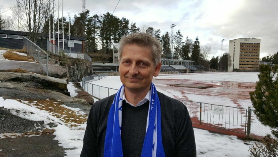 HÅPER: Daglig leder i Kolbotn Kvinnefotball, Einar Engedahl, håper på en klar bane til seriestart.
