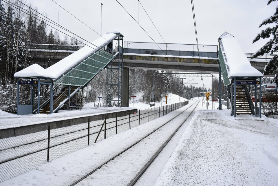 MANGE PROBLEMER: Denne vinteren har vært kronglete for pendlerne på Østfoldbanen, og en hodepine for NSB. MANGE PROBLEMER: Denne vinteren har vært kronglete for pendlerne på Østfoldbanen, og en hodepine for NSB.