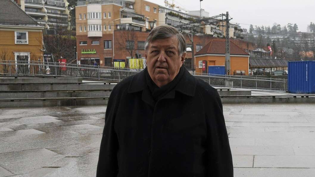 SVARER: Varaordfører og utvalgsleder i Utvalg for miljø- og plan (UMP), Kjell G Pettersen (H), svarer her på underskriftskampenjen for å redde Kolbotnvannet. SVARER: Varaordfører og utvalgsleder i Utvalg for miljø- og plan (UMP), Kjell G Pettersen (H), svarer her på underskriftskampenjen for å redde Kolbotnvannet.