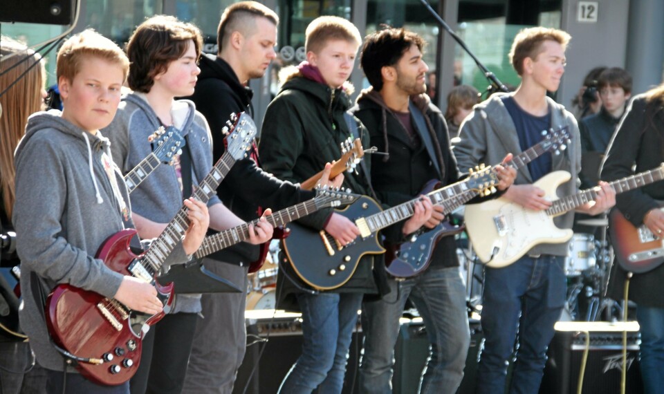 GITARISTER: Dette er virkelig dagen for gitarister! Dette bildet er fra en av de tidligere festivalene.