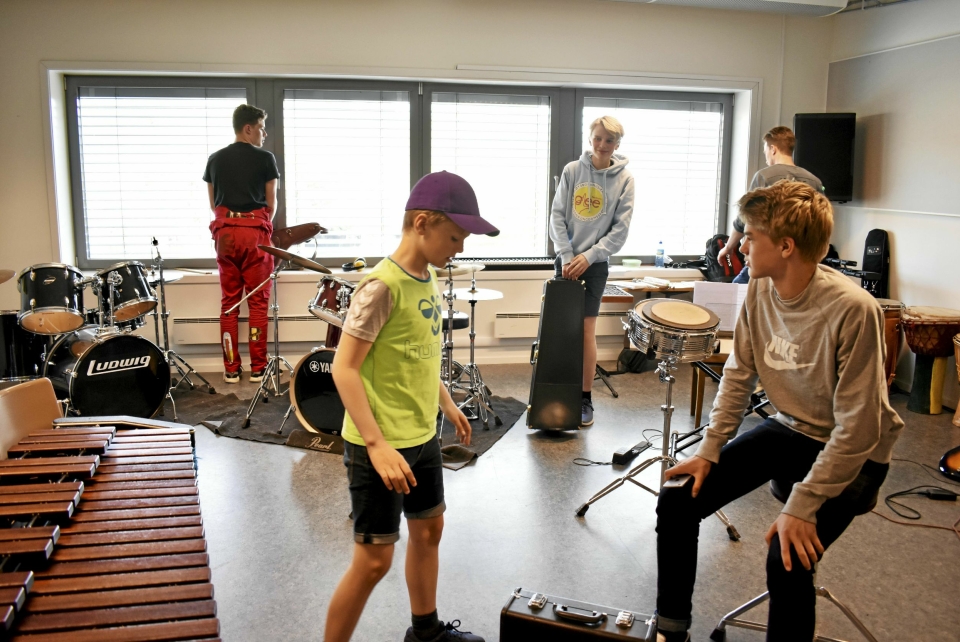 MUSIKERE: Her har de vært mange timer, i musikkrommet til kulturskolen i Kolben.