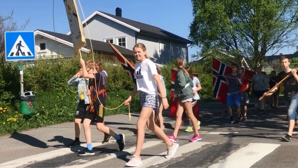 KLARE FOR 17. MAI: Greverud skole øver på 17. mai tog, onsdag 16. mai. KLARE FOR 17. MAI: Greverud skole øver på 17. mai tog, onsdag 16. mai.