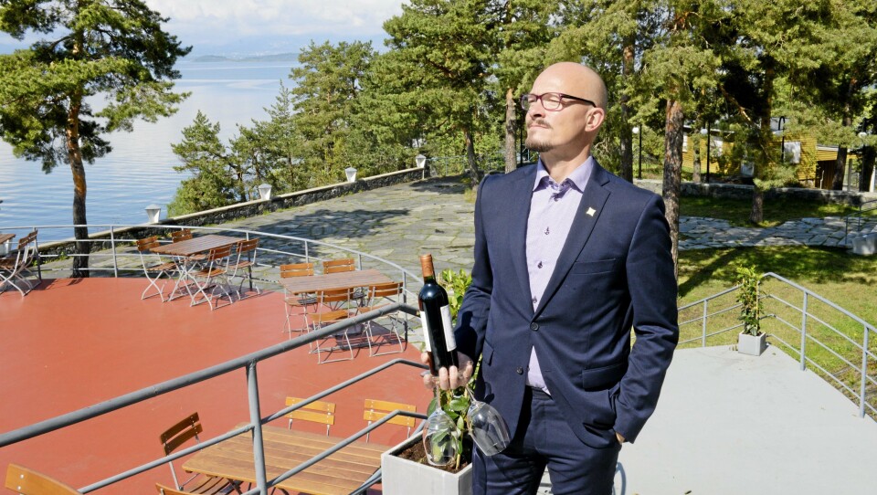 ENDELIG ÅPENT: Daglig leder på Ingierstrand Bad Restraurant, Bård Kråkevik, gleder seg til å ta fatt på sommersesongen 2018. ENDELIG ÅPENT: Daglig leder på Ingierstrand Bad Restraurant, Bård Kråkevik, gleder seg til å ta fatt på sommersesongen 2018.