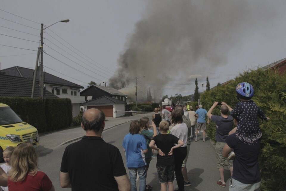 Brannen på Tårnåsen spredt seg til boliger